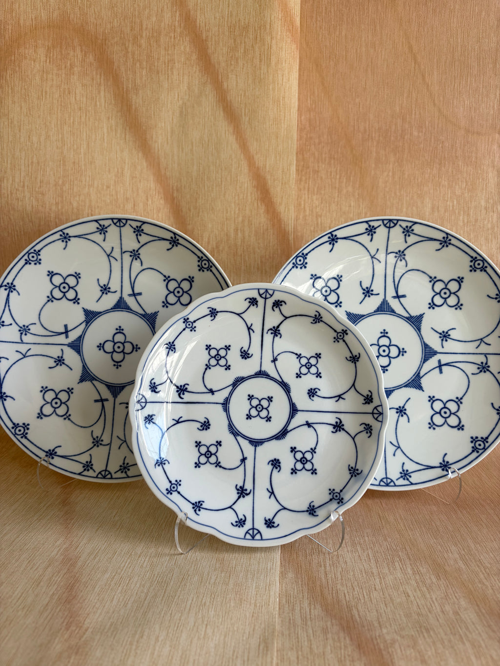 Pair of Vintage Winterling Bavaria Blue Strawflower Dinner Plates